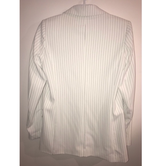 White pin striped blazer - Picture 2 of 3